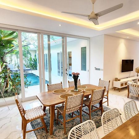 Villa Vana, Sitara Villa Group Семиньяк Экстерьер фото