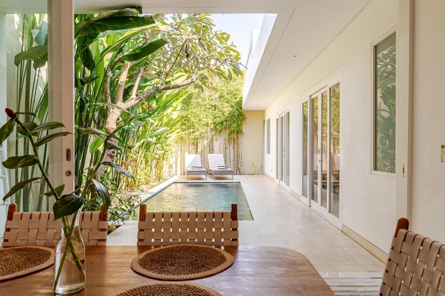 Villa Vana, Sitara Villa Group Семиньяк Экстерьер фото