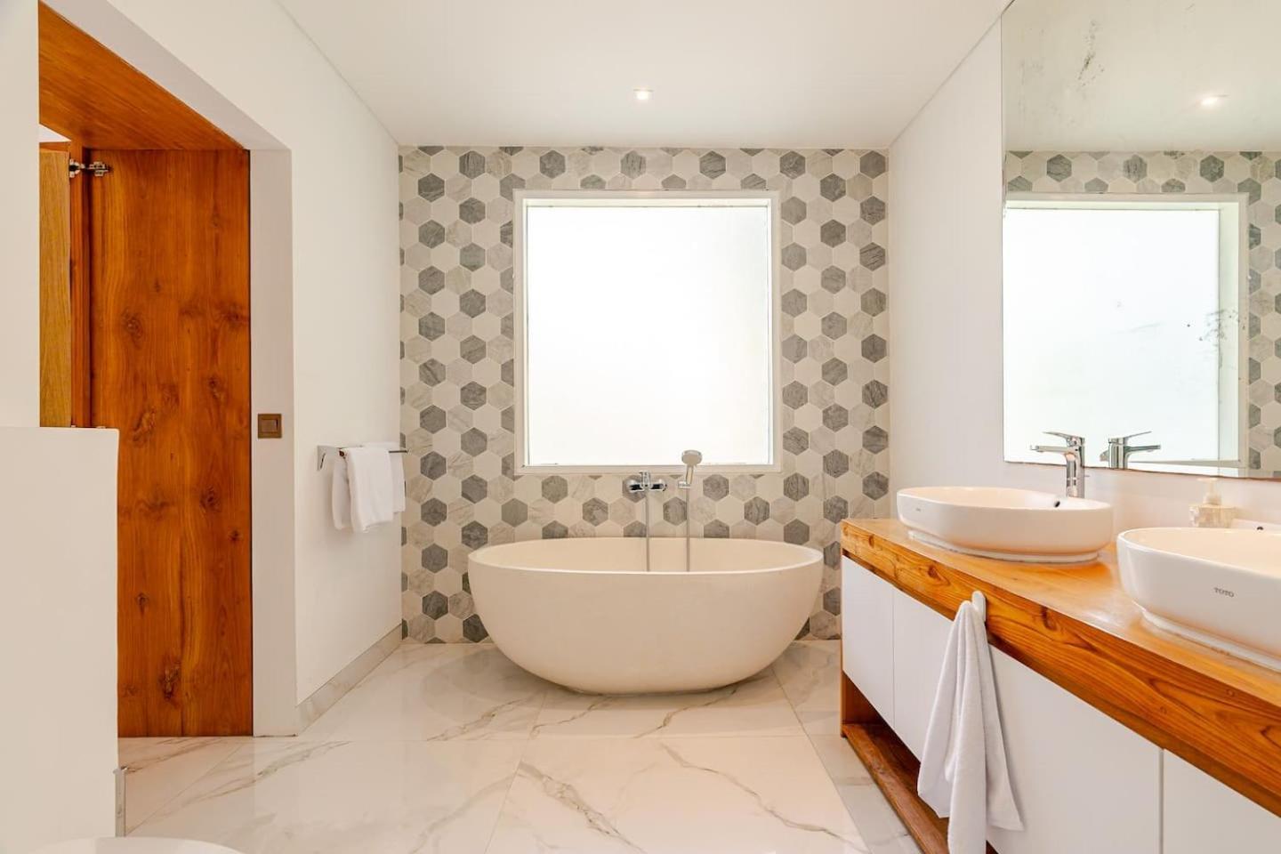 Villa Vana, Sitara Villa Group Семиньяк Экстерьер фото